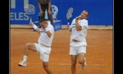 Танцуют все